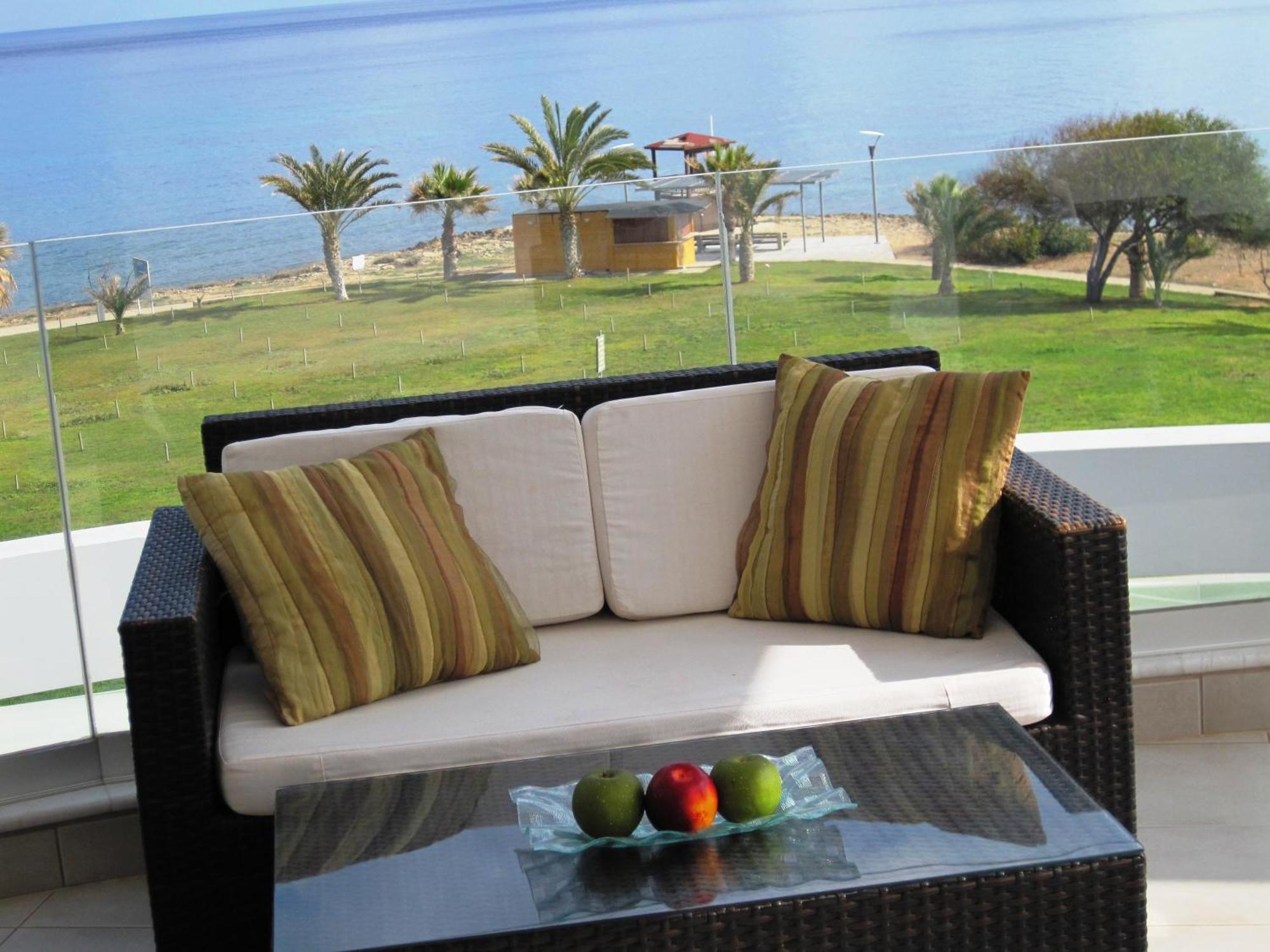 Polyxenia Isaak Luxury Villas And Apartments Protaras Habitación foto