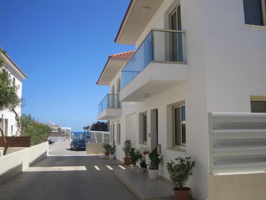Polyxenia Isaak Luxury Villas And Apartments Protaras Habitación foto